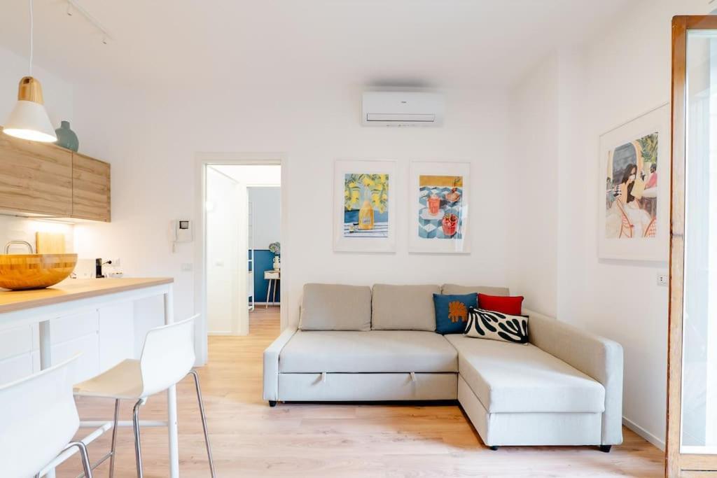 Luxury 1 Bedroom Apartment, Close To San Siro, Fiera And 10 Min Metro To Duomo 밀라노 외부 사진