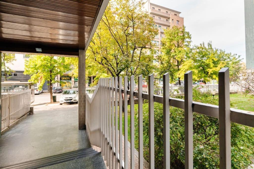 Luxury 1 Bedroom Apartment, Close To San Siro, Fiera And 10 Min Metro To Duomo 밀라노 외부 사진